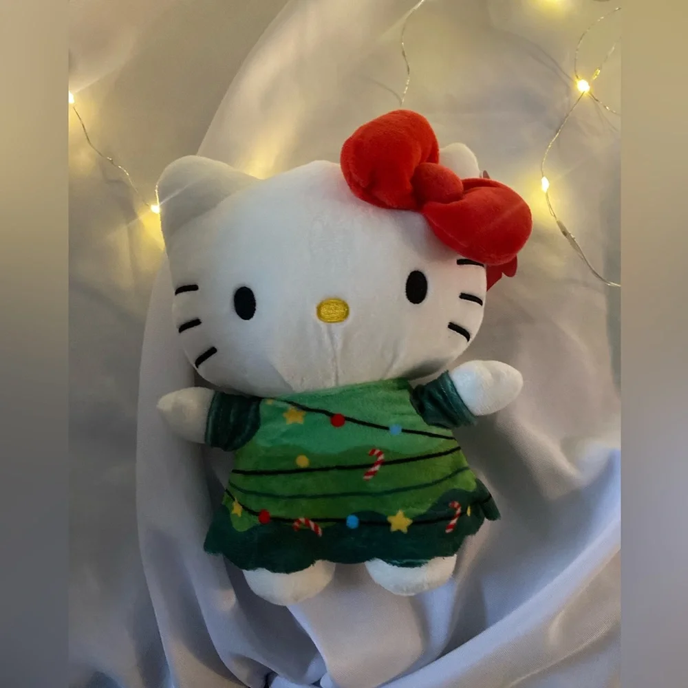 Sanrio Hello Kitty Christmas 🎄 - Picture 4 of 5